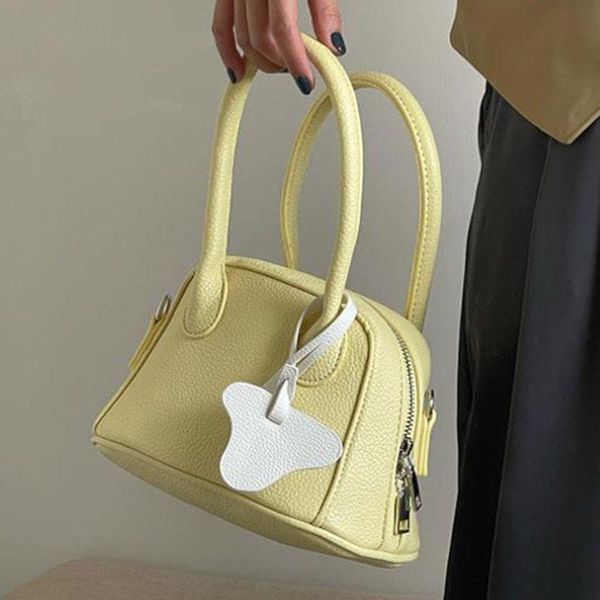 cross body design texture shoulder bag women portable shell bags all-match messenger solid color handbags 2021 large capacity
cross body design texture shoulder bag women portable shell bags all-match messenger solid color handbags 2021 large capacity