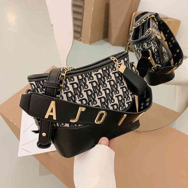 2022 latest models handbag wholesale fashion bucket female texture red style single shoulder printing bag
2022 latest models handbag wholesale fashion bucket female texture red style single shoulder printing bag