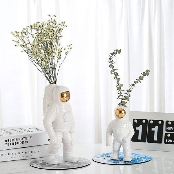 home decoration sculpture ceramic vase room decoration statue modern art figure flower pot flower arrangement container crafts
home decoration sculpture ceramic vase room decoration statue modern art figure flower pot flower arrangement container crafts