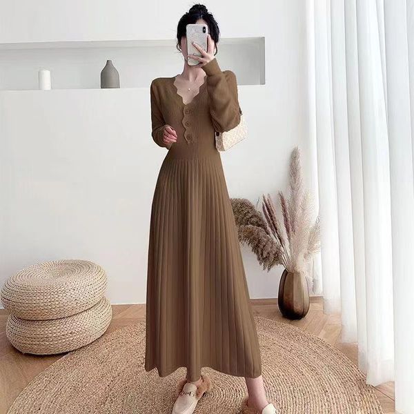 casual dresses women v neck a line knitting midi robe ladies elegant long sleeves pullover solid black maxi pleated rib vestidos, Black;gray
casual dresses women v neck a line knitting midi robe ladies elegant long sleeves pullover solid black maxi pleated rib vestidos, Black;gray