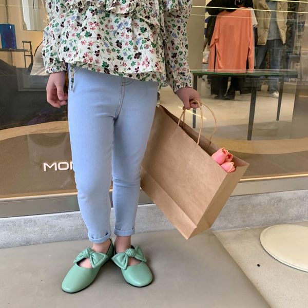 2021 spring new arrival girls fashion denim pants kids korean design jeans pants, Blue
2021 spring new arrival girls fashion denim pants kids korean design jeans pants, Blue
