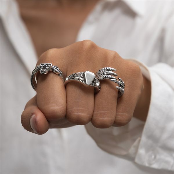 european punk geometric skull rings alloy eagle claw open finger ring women ancient silver diamond hand jewelry sets fashion accessories who, Golden;silver
european punk geometric skull rings alloy eagle claw open finger ring women ancient silver diamond hand jewelry sets fashion accessories who, Golden;silver