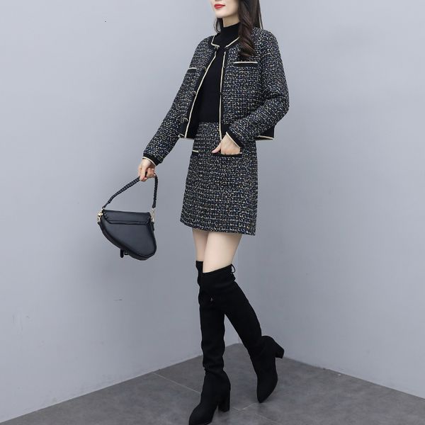 winter fall of tweed jacquard suit women's office jacket and pencli mini skirt two more size s-4xl joint parts lvq3, Black;gray
winter fall of tweed jacquard suit women's office jacket and pencli mini skirt two more size s-4xl joint parts lvq3, Black;gray