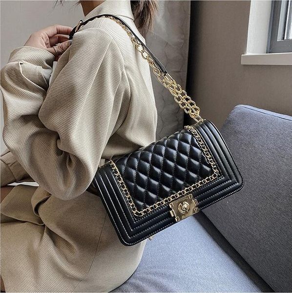 factory wholesale leathers women shoulder bags classic solid color plaid handbags street fashion striped chain bag summer clamshell leather, Black;red
factory wholesale leathers women shoulder bags classic solid color plaid handbags street fashion striped chain bag summer clamshell leather, Black;red