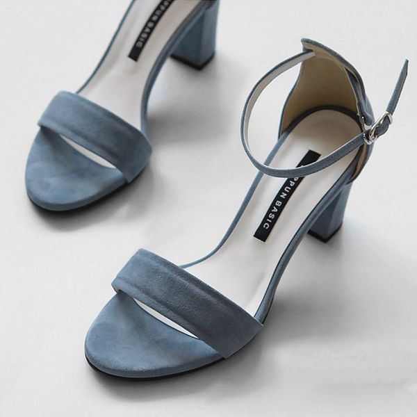 middle heel word low-aged fairy summer high-heeled skirt thick sandals with fashion sho style belt
middle heel word low-aged fairy summer high-heeled skirt thick sandals with fashion sho style belt