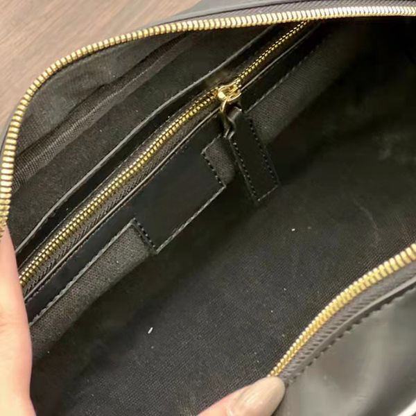 2022women vintage bags socialite barrel-shaped handbag fashion girls shoulder crossbody bag with long strap
2022women vintage bags socialite barrel-shaped handbag fashion girls shoulder crossbody bag with long strap