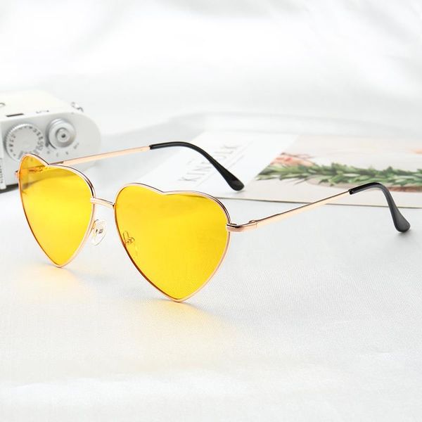 women heart shaped sunglasses metal ocean brand lenses fashion rimless designer uv400 ladies glasses sun love oculos clear mdsgc, White;black
women heart shaped sunglasses metal ocean brand lenses fashion rimless designer uv400 ladies glasses sun love oculos clear mdsgc, White;black