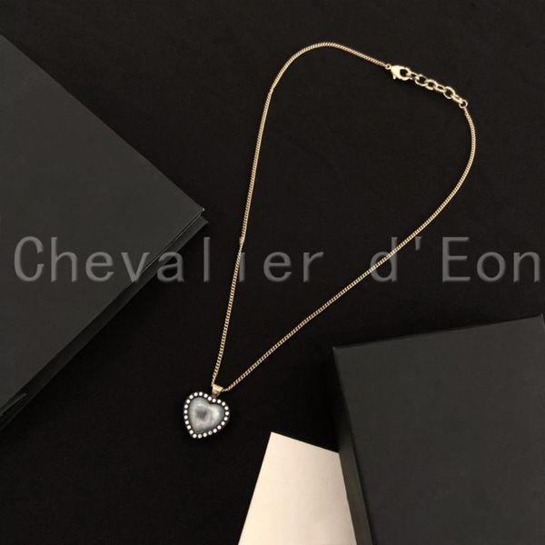 pendant necklaces chevalier d'eon fashion brand women female jewelry necklace luxury heart chain holiday gift, Silver
pendant necklaces chevalier d'eon fashion brand women female jewelry necklace luxury heart chain holiday gift, Silver