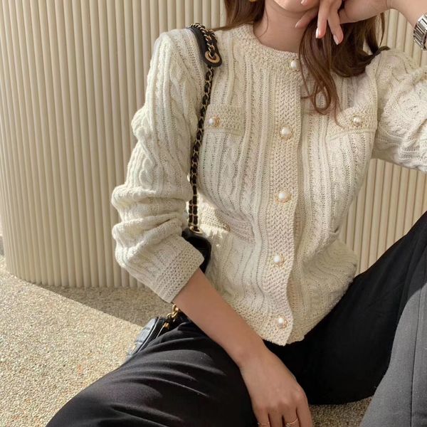 autumn 2021 winter women new single-breasted knitted cardigans decoration slim wild women's short coat s7h9, White;black
autumn 2021 winter women new single-breasted knitted cardigans decoration slim wild women's short coat s7h9, White;black