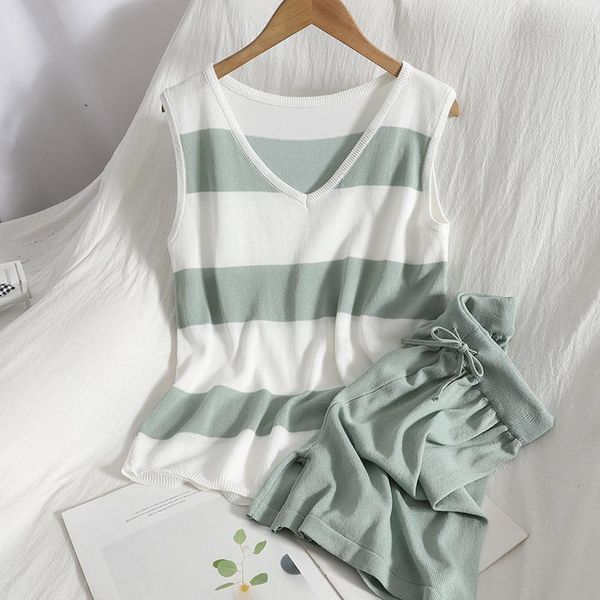 women's tracksuits summer color matching striped pullover v-neck sleeveless vest with lace solid wide-leg shorts knitted two-piece wome, Gray
women's tracksuits summer color matching striped pullover v-neck sleeveless vest with lace solid wide-leg shorts knitted two-piece wome, Gray