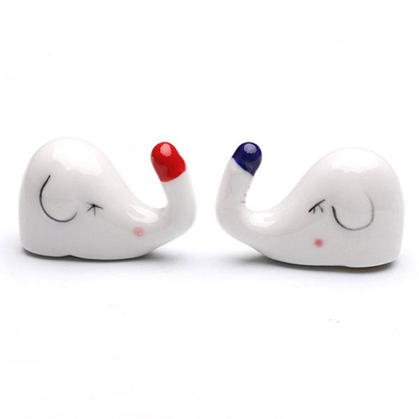 daily ceramic tableware fashion creative cherry blossom chopsticks stand home pendulum cat chopsticks
daily ceramic tableware fashion creative cherry blossom chopsticks stand home pendulum cat chopsticks