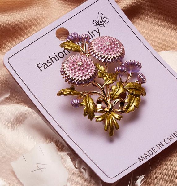 pins, brooches vinage enamel sunflower diasy red rose flower for women wedding party corsage jewelry accessories lapel pins wholesale, Gray
pins, brooches vinage enamel sunflower diasy red rose flower for women wedding party corsage jewelry accessories lapel pins wholesale, Gray