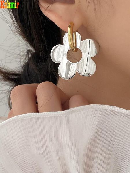 dangle & chandelier kshmir retro round metal flower earrings simple temperament go with fashion 2021 jewelry gifts, Silver
dangle & chandelier kshmir retro round metal flower earrings simple temperament go with fashion 2021 jewelry gifts, Silver