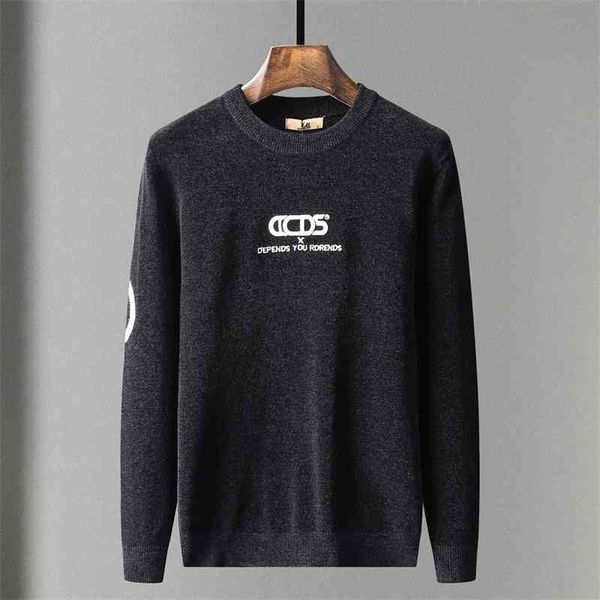 2020 winter new crew neck fashionable and handsome digital printing letter men's sweater, Black
2020 winter new crew neck fashionable and handsome digital printing letter men's sweater, Black