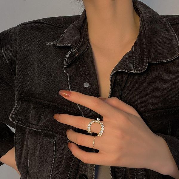 wedding rings women's ring gradient crescent full diamond retro temperament exaggerated european and american simple, Slivery;golden
wedding rings women's ring gradient crescent full diamond retro temperament exaggerated european and american simple, Slivery;golden