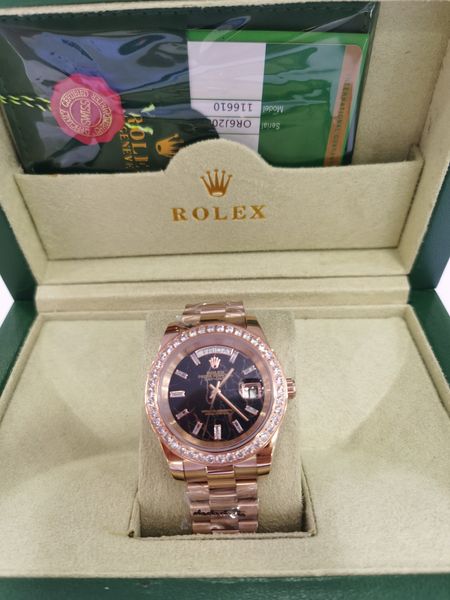 with original box luxury watches 41mm mens 18k yellow gold black dial bigger diamond automatic fashion brand men's watch wristwatch, Slivery;brown
with original box luxury watches 41mm mens 18k yellow gold black dial bigger diamond automatic fashion brand men's watch wristwatch, Slivery;brown