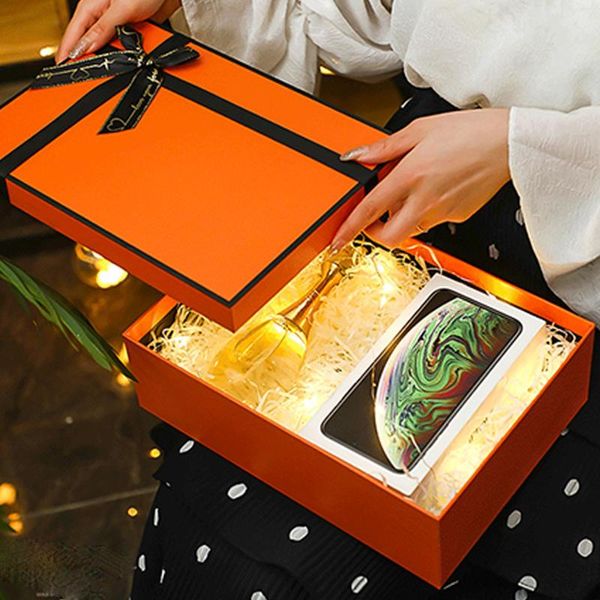 new christmas gift box with bowknot/ christmas paper bag for holiday decorative wrapping for gift packaging sci88
new christmas gift box with bowknot/ christmas paper bag for holiday decorative wrapping for gift packaging sci88