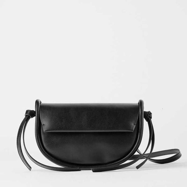 za women's black minimalist small bag mini one shoulder messenger student bag purse
za women's black minimalist small bag mini one shoulder messenger student bag purse
