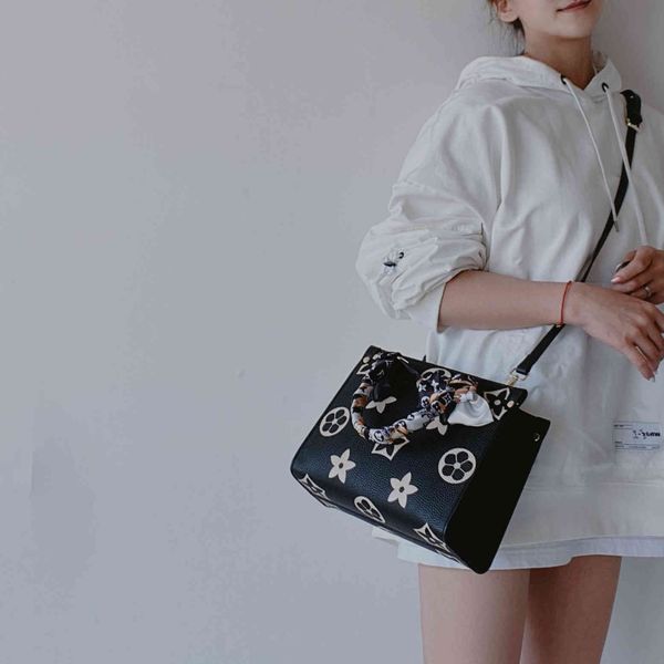 70% factory store 2021 full leather ontego small single shoulder messenger tote bag
70% factory store 2021 full leather ontego small single shoulder messenger tote bag