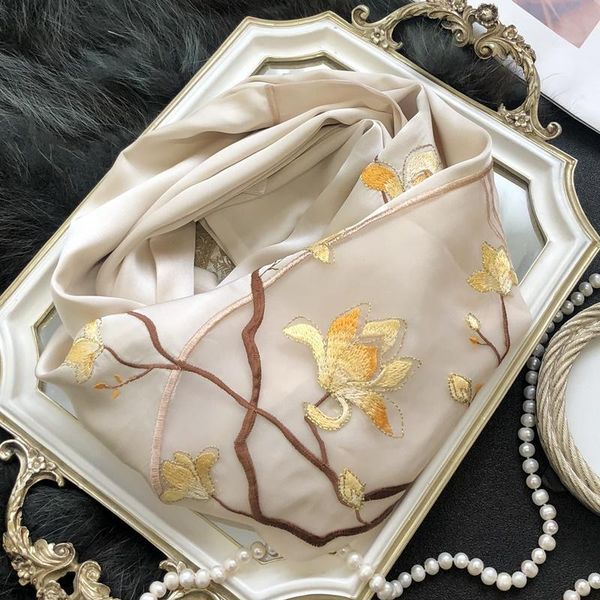 ethnic clothing hangzhou silk high-grade embroidered scarf of golden jade orchid, Red
ethnic clothing hangzhou silk high-grade embroidered scarf of golden jade orchid, Red