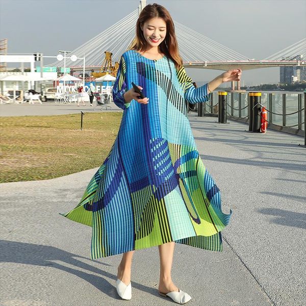summer elegant plus size women dress miyak pleated long round neck three quarter sleeves printed loose casual a line, Black;gray
summer elegant plus size women dress miyak pleated long round neck three quarter sleeves printed loose casual a line, Black;gray