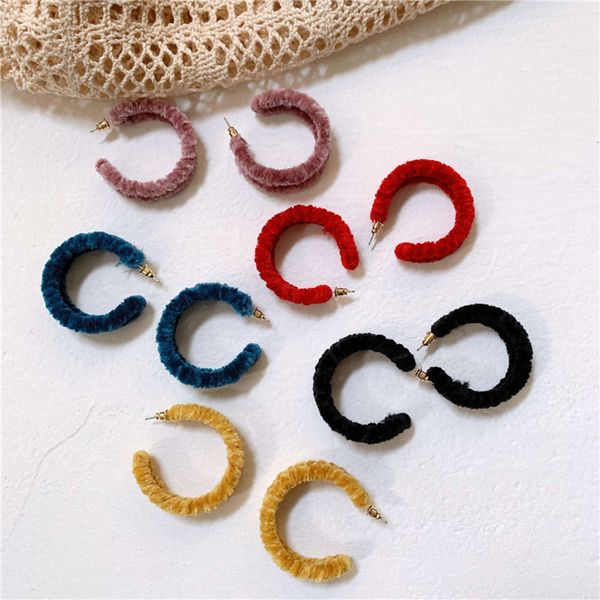 hbp fashion south korea dongdamen autumn and winter 2021 new morandi falai fluffy suede color circle earrings for women, Silver
hbp fashion south korea dongdamen autumn and winter 2021 new morandi falai fluffy suede color circle earrings for women, Silver