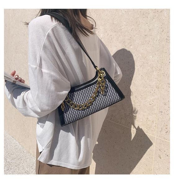 shoulder bags french luxury small square bag female trendy korean version of the wild fashion portable underarm woman
shoulder bags french luxury small square bag female trendy korean version of the wild fashion portable underarm woman