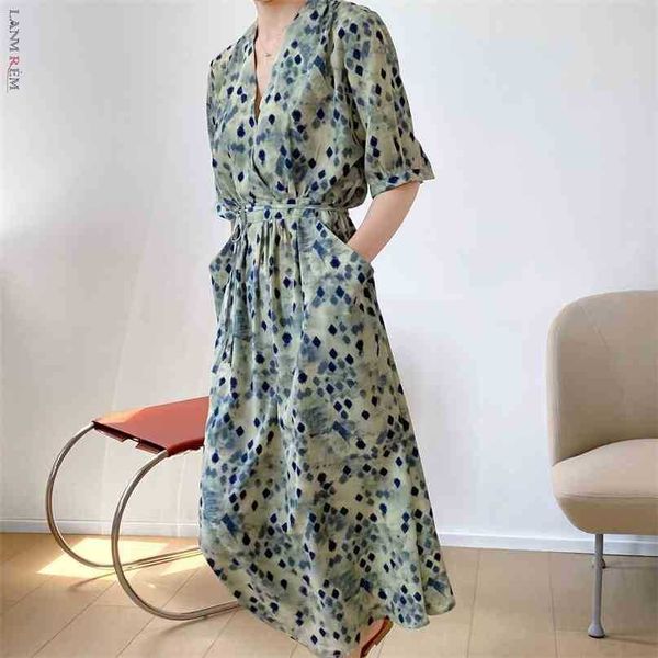 v-neck short sleeve floral dress for women summer loose printing temperament midi dresses with belt 2d3859 210526, Black;gray
v-neck short sleeve floral dress for women summer loose printing temperament midi dresses with belt 2d3859 210526, Black;gray