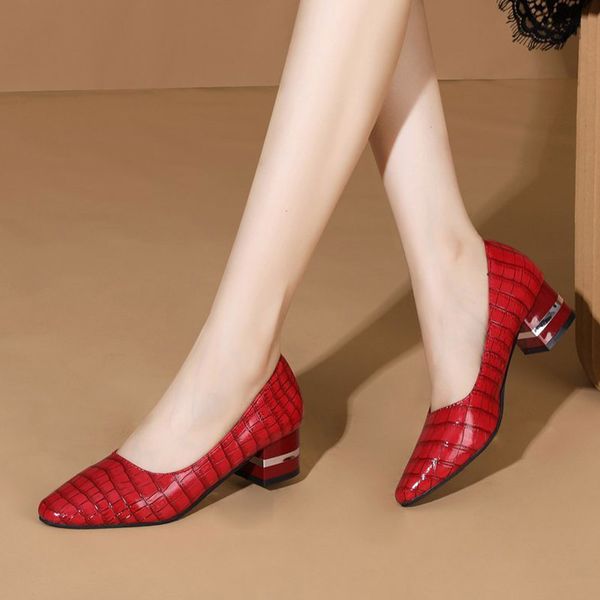 womne serpentine pumps pointed toe chunky heels snake pattern boat shoes 2021 spring autumn fashion ladies shoes blue red 8651ndress shoes, Black
womne serpentine pumps pointed toe chunky heels snake pattern boat shoes 2021 spring autumn fashion ladies shoes blue red 8651ndress shoes, Black