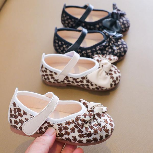 flat shoes fashion floral bow child flats princess dress elegant baby girl leather kids for little girls 2021 autumn 1-6 year, Black;grey
flat shoes fashion floral bow child flats princess dress elegant baby girl leather kids for little girls 2021 autumn 1-6 year, Black;grey