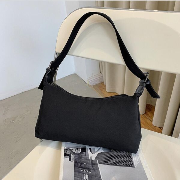 fashion womens bag trendy lady shoulder bags retro all-match casual nylon dumpling-shaped design mini 30cm handbags
fashion womens bag trendy lady shoulder bags retro all-match casual nylon dumpling-shaped design mini 30cm handbags