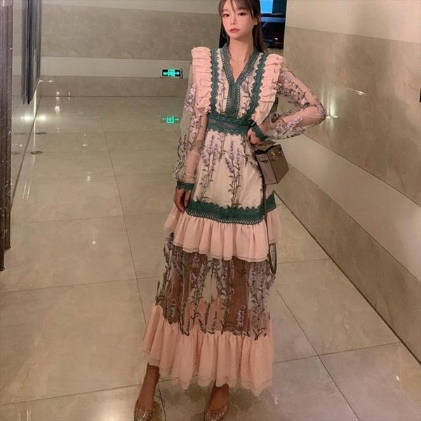 fashion vintage embroidery v neck women dresses long sleeve high waist mesh patchwork elegant party woman, Black;gray
fashion vintage embroidery v neck women dresses long sleeve high waist mesh patchwork elegant party woman, Black;gray