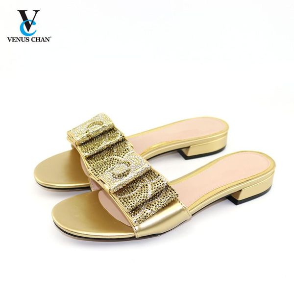 dress shoes mature style 2021 coming set in gold color women special decorate with rhinestone for wedding, Black
dress shoes mature style 2021 coming set in gold color women special decorate with rhinestone for wedding, Black