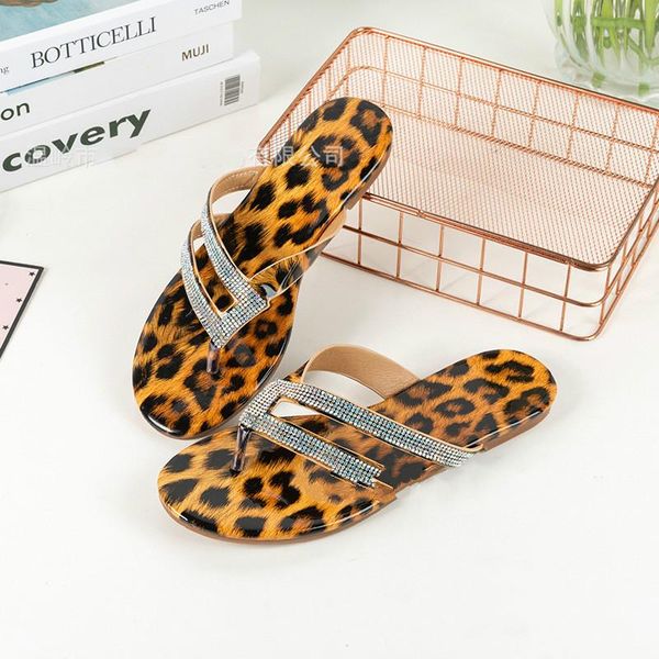 2021 new women sandals rhinestone flat sandals bling women shoes woman sandalie beach summer flip flops female slippers, Black
2021 new women sandals rhinestone flat sandals bling women shoes woman sandalie beach summer flip flops female slippers, Black