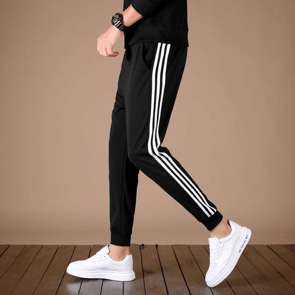 four seasons boys' three bar sports casual pants, Black