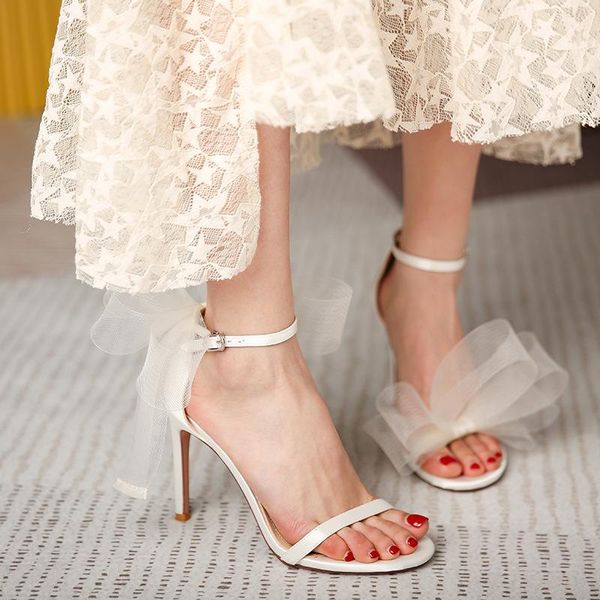 sandals women's slim heel 2021 bowknot button wing single shoes black open toe high heels
sandals women's slim heel 2021 bowknot button wing single shoes black open toe high heels