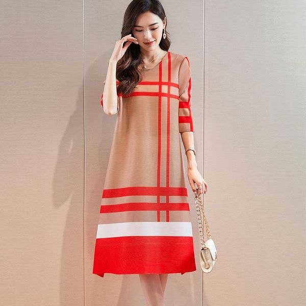 casual dresses plus size dress for women 45-75kg 2021 autumn woman clothes stripes printed round neck loose stretch miyake pleated midi, Black;gray
casual dresses plus size dress for women 45-75kg 2021 autumn woman clothes stripes printed round neck loose stretch miyake pleated midi, Black;gray