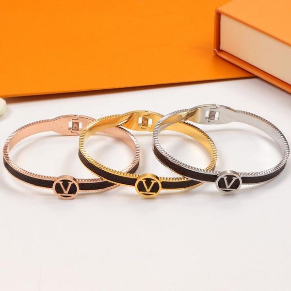 bangle 2021 circular v leather bracelet coffee pattern classic european and american fashion titanium steel lovers jewelry, Black
bangle 2021 circular v leather bracelet coffee pattern classic european and american fashion titanium steel lovers jewelry, Black