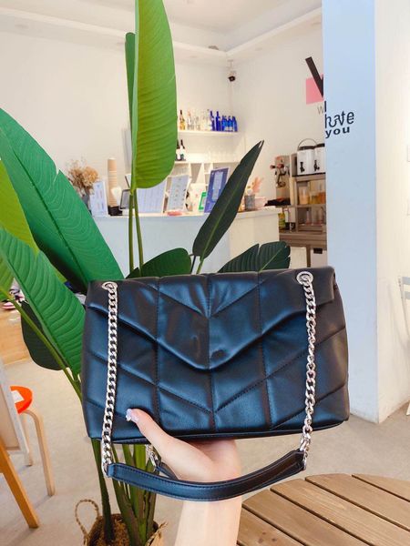 women luxurys designers bags fashion shoulder bags real leather chain handbags classic crossbody totes quilted messenger bag
women luxurys designers bags fashion shoulder bags real leather chain handbags classic crossbody totes quilted messenger bag