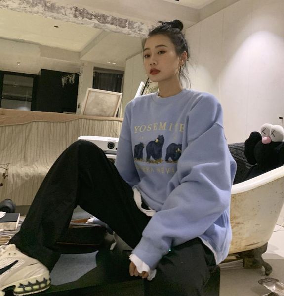 women's sweaters 2021 autumn and winter korean style velvet padded loose embroidered crew neck three bears cartoon sweater female fashi, White;black
women's sweaters 2021 autumn and winter korean style velvet padded loose embroidered crew neck three bears cartoon sweater female fashi, White;black