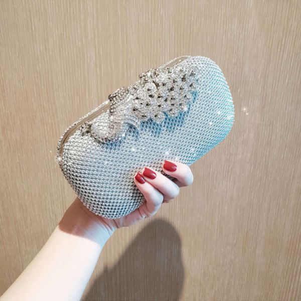 fashion2021 new peacock banquet handbag temperament cheongsam diamond dinner dress hand bag girl
fashion2021 new peacock banquet handbag temperament cheongsam diamond dinner dress hand bag girl