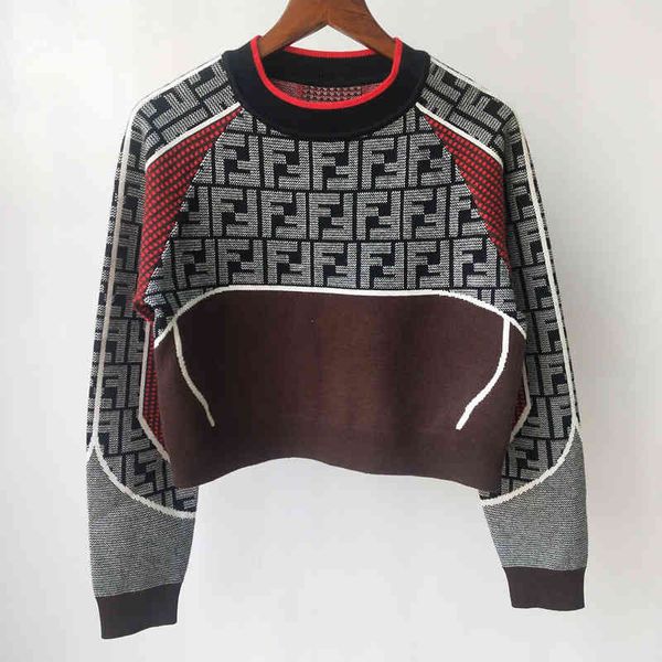 2022 factory wholesale new autumn women's letter short round neck long sleeve knitted sweater, White;black
2022 factory wholesale new autumn women's letter short round neck long sleeve knitted sweater, White;black
