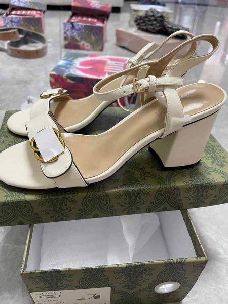 2021 designer shoes sandals european women sandal with high fashion sizes 35-42 full packing gglvff
ccysl
cd
, Black
2021 designer shoes sandals european women sandal with high fashion sizes 35-42 full packing gglvff
ccysl
cd
, Black