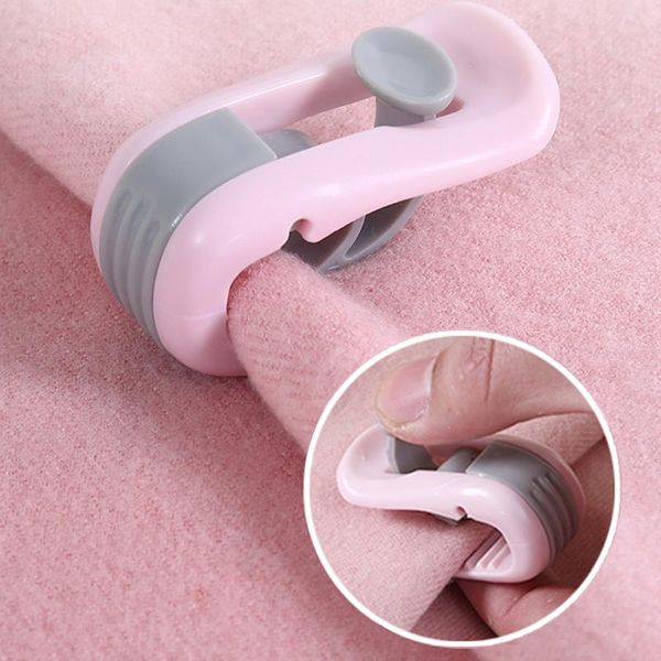 clothing & wardrobe storage 6pcs bedsheet clips plastic slip-resistant clamp quilt bed cover grippers fasteners mattress holder for sheets h
clothing & wardrobe storage 6pcs bedsheet clips plastic slip-resistant clamp quilt bed cover grippers fasteners mattress holder for sheets h
