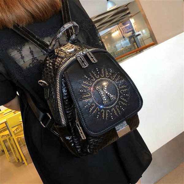 ita brand women leather backpack 2021 diamond sequin rhinestone k letter female backpack korea dual-use shoulder bag bagpack new 210303
ita brand women leather backpack 2021 diamond sequin rhinestone k letter female backpack korea dual-use shoulder bag bagpack new 210303