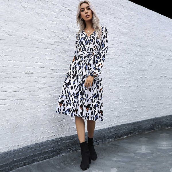 flare sleeve leopard print bandage ruffle v neck dress women casual loose temperament elegant streetwear office lady dresses 210608, Black;gray
flare sleeve leopard print bandage ruffle v neck dress women casual loose temperament elegant streetwear office lady dresses 210608, Black;gray