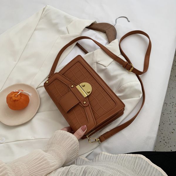pu fashion women bags 2020 new crocodile pattern handbag shoulder messenger chain lock small square bag wholesale
pu fashion women bags 2020 new crocodile pattern handbag shoulder messenger chain lock small square bag wholesale