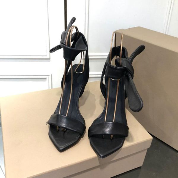 dress shoes brand sandals 2021 summer fashion designer luxury black strap high heels women 35-39 frame dust bag
dress shoes brand sandals 2021 summer fashion designer luxury black strap high heels women 35-39 frame dust bag