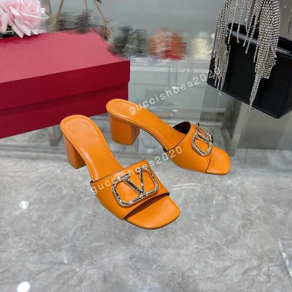 2022 summer designer banquet dress shoes flat heel high-heeled pumps pointed toe sling back women shoe size35-42, Black;red
2022 summer designer banquet dress shoes flat heel high-heeled pumps pointed toe sling back women shoe size35-42, Black;red