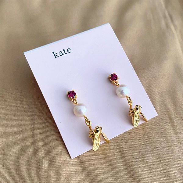 fashion ks pearl charm little bee texture long chain earrings light luxury ladies jewelry party gifts, Golden
fashion ks pearl charm little bee texture long chain earrings light luxury ladies jewelry party gifts, Golden